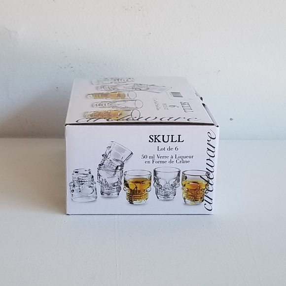 Skull Shot Glasses - Picture 5 of 9